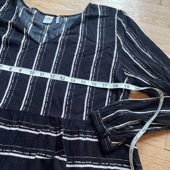 Paper Crane women’s Peplum shirt black size medium - Picture 5 of 10